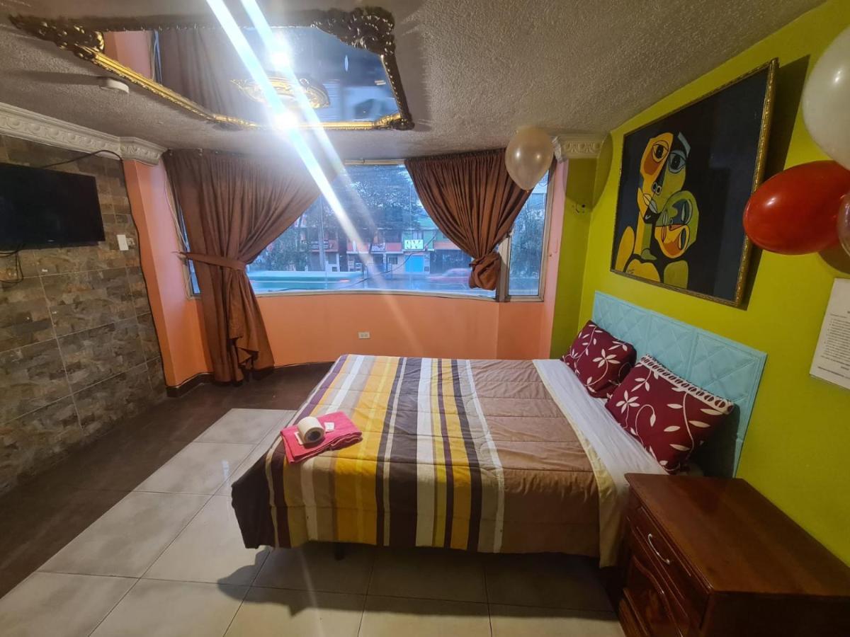 Hostal Miguel Angel Hotel Quito Room photo